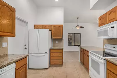 15230 S 36 Place, Phoenix, AZ 85044 - Photo 14