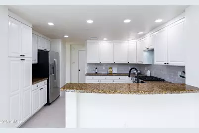 21320 N 56th Street #2001, Phoenix, AZ 85054 - Photo 10