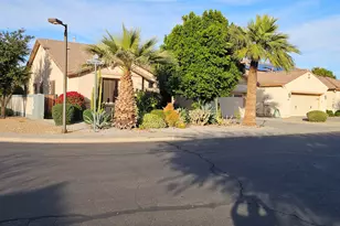 2218 W Magdalena Ln, Phoenix, AZ 85041 - Photo 2