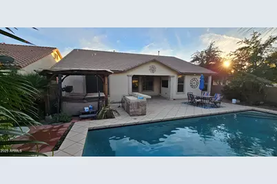 2218 W Magdalena Lane, Phoenix, AZ 85041 - Photo 36