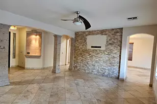 2218 W Magdalena Ln, Phoenix, AZ 85041 - Photo 4