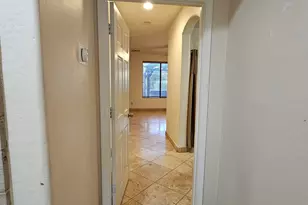 2218 W Magdalena Ln, Phoenix, AZ 85041 - Photo 16