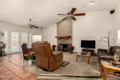 3208 W Juniper Avenue, Phoenix, AZ 85053 - Photo 8