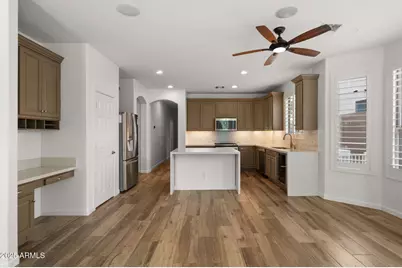 1831 E Valencia Drive, Phoenix, AZ 85042 - Photo 8