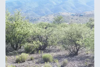 2070 Crossroads Boulevard #128, Clarkdale, AZ 86324 - Photo 2