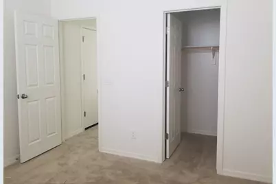 8830 W Fleetwood Lane, Glendale, AZ 85305 - Photo 6