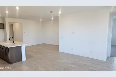 15598 W Hackamore Drive, Surprise, AZ 85387 - Photo 10