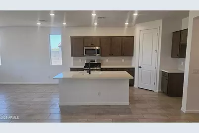 15598 W Hackamore Drive, Surprise, AZ 85387 - Photo 8