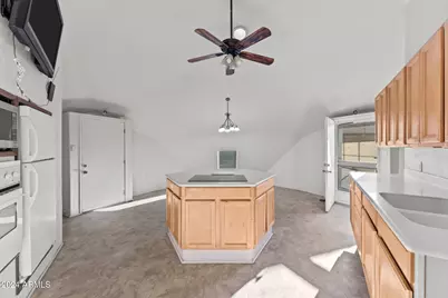 30857 S Wandering Way, Congress, AZ 85332 - Photo 16