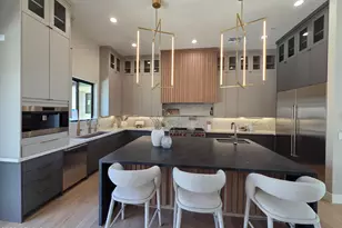 4332 E Vermont Ave, Phoenix, AZ 85018 - Photo 1