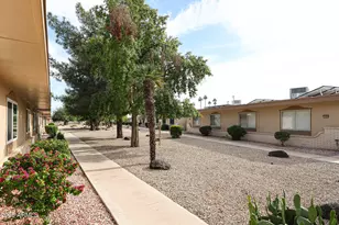 13833 N 111th Ave, Sun City, AZ 85351 - Photo 2