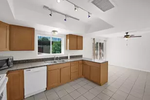 8249 E Thomas Road E, Scottsdale, AZ 85251 - Photo 4