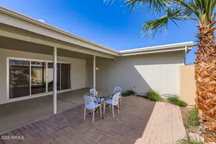 10454 W Palmeras Dr, Sun City, AZ 85373 - Photo 20