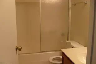 5236 W Peoria Ave, Glendale, AZ 85302 - Photo 8