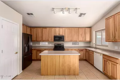2513 W Carter Road, Phoenix, AZ 85041 - Photo 2