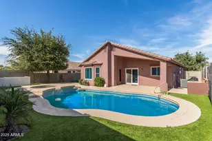 2513 W Carter Rd, Phoenix, AZ 85041 - Photo 24