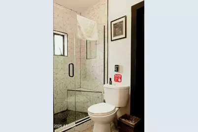 1055 E Whitton Avenue, Phoenix, AZ 85014 - Photo 16