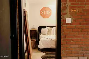 1055 E Whitton Ave, Phoenix, AZ 85014 - Photo 10