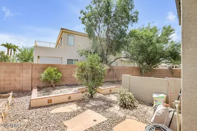22087 N Lakeside Drive, Maricopa, AZ 85138 - Photo 32