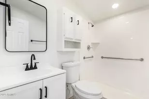 452 E Annette Dr, Phoenix, AZ 85022 - Photo 22