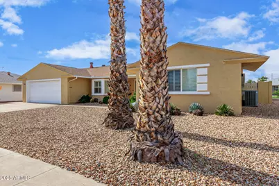 15806 N 110th Avenue, Sun City, AZ 85351 - Photo 4