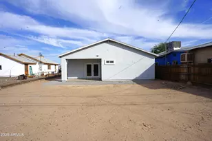 122 S 5th St, Avondale, AZ 85323 - Photo 22