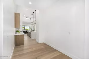 4228 E Avalon Dr, Phoenix, AZ 85018 - Photo 60