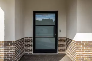 4228 E Avalon Dr, Phoenix, AZ 85018 - Photo 12