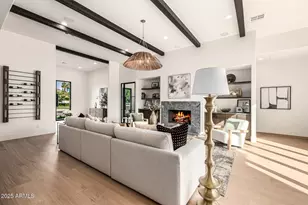 5739 E Calle Del Paisano, Phoenix, AZ 85018 - Photo 10