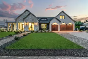 5739 E Calle Del Paisano, Phoenix, AZ 85018 - Photo 2