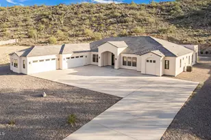 9357 W Canyon Verde Dr, Casa Grande, AZ 85194 - Photo 6