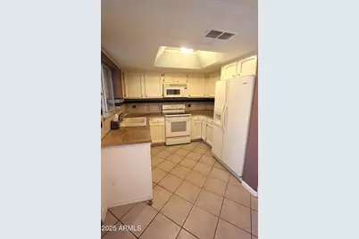 10411 N 11th Avenue #3, Phoenix, AZ 85021 - Photo 6