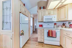 17200 W Bell Rd, Surprise, AZ 85374 - Photo 18