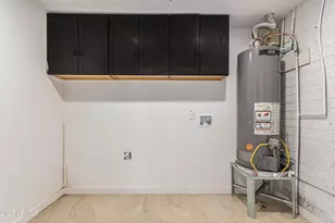 7533 W Sheila Ln, Phoenix, AZ 85033 - Photo 10