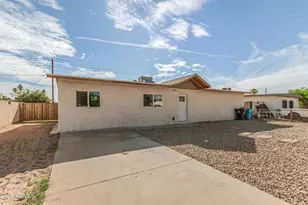 7533 W Sheila Ln, Phoenix, AZ 85033 - Photo 4