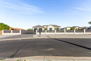 7090 W Celestine Dr, Peoria, AZ 85383 - Photo 1