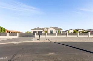 7090 W Celestine Dr, Peoria, AZ 85383 - Photo 1