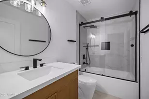 11442 N Bancroft Dr, Phoenix, AZ 85028 - Photo 32