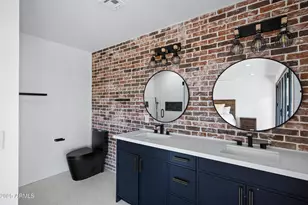 11442 N Bancroft Dr, Phoenix, AZ 85028 - Photo 24