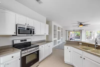 16178 W Montoya Drive, Surprise, AZ 85374 - Photo 14