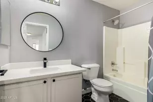 1822 E Patrick Ln, Phoenix, AZ 85024 - Photo 28