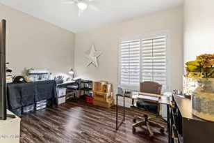 18495 W Paradise Ln, Surprise, AZ 85388 - Photo 20