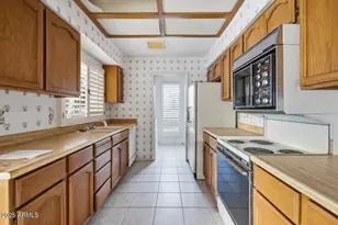 402 E Monte Cristo Ave, Phoenix, AZ 85022 - Photo 14