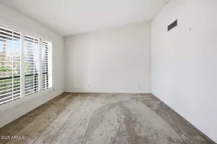 402 E Monte Cristo Ave, Phoenix, AZ 85022 - Photo 8