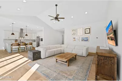 4145 E Campbell Avenue, Phoenix, AZ 85018 - Photo 2