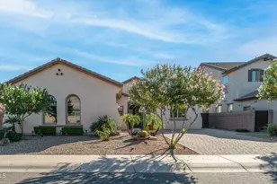 561 W Yellowstone Way, Chandler, AZ 85248 - Photo 1