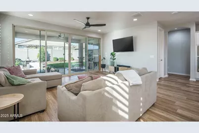 16118 W Sand Hills Road, Surprise, AZ 85387 - Photo 8