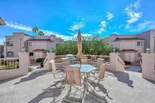 9151 W Greenway Rd, Peoria, AZ 85381 - Photo 30