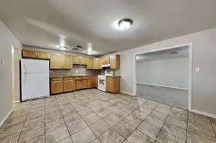 4102 N 71st Ln, Phoenix, AZ 85033 - Photo 2