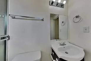 4102 N 71st Ln, Phoenix, AZ 85033 - Photo 6